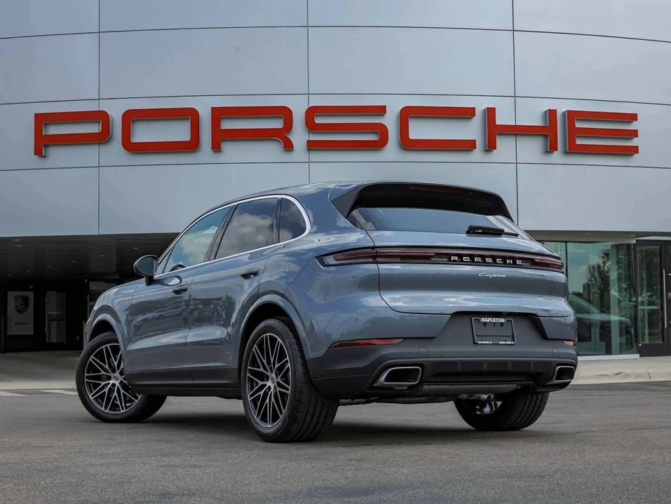 2026 Porsche 9Y0/9Y3 Cayenne - Image 3 of 5