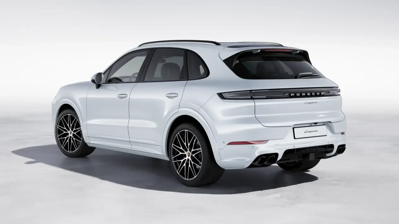 2026 Porsche Cayenne - Image 24 of 30