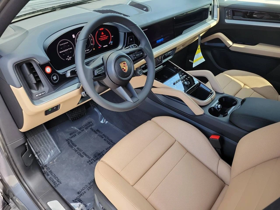 2026 Porsche 9Y0/9Y3 Cayenne - Image 4 of 4