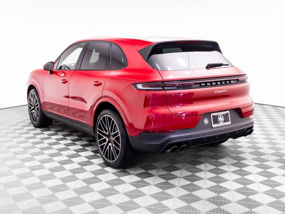 2026 Porsche 9Y0/9Y3 Cayenne - Image 3 of 5