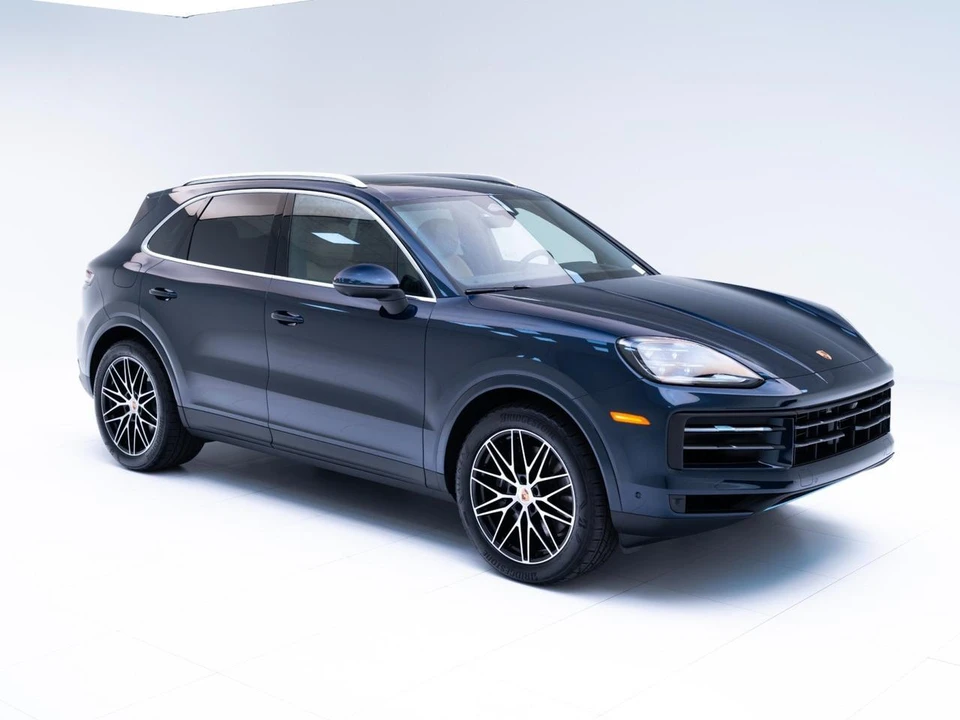2026 Porsche 9Y0/9Y3 Cayenne - Image 7 of 31