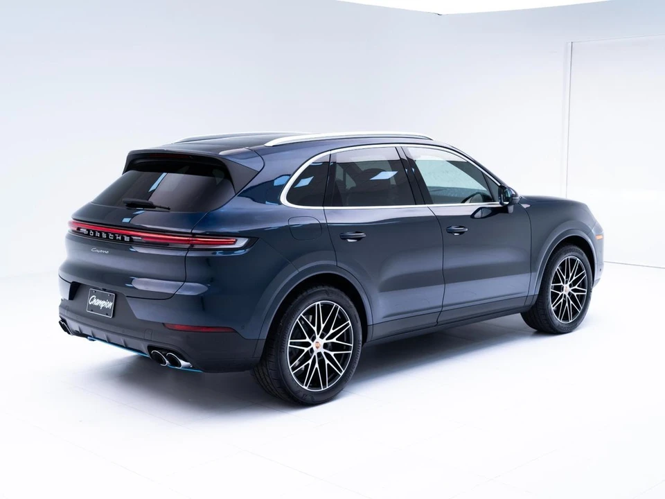 2026 Porsche 9Y0/9Y3 Cayenne - Image 9 of 31