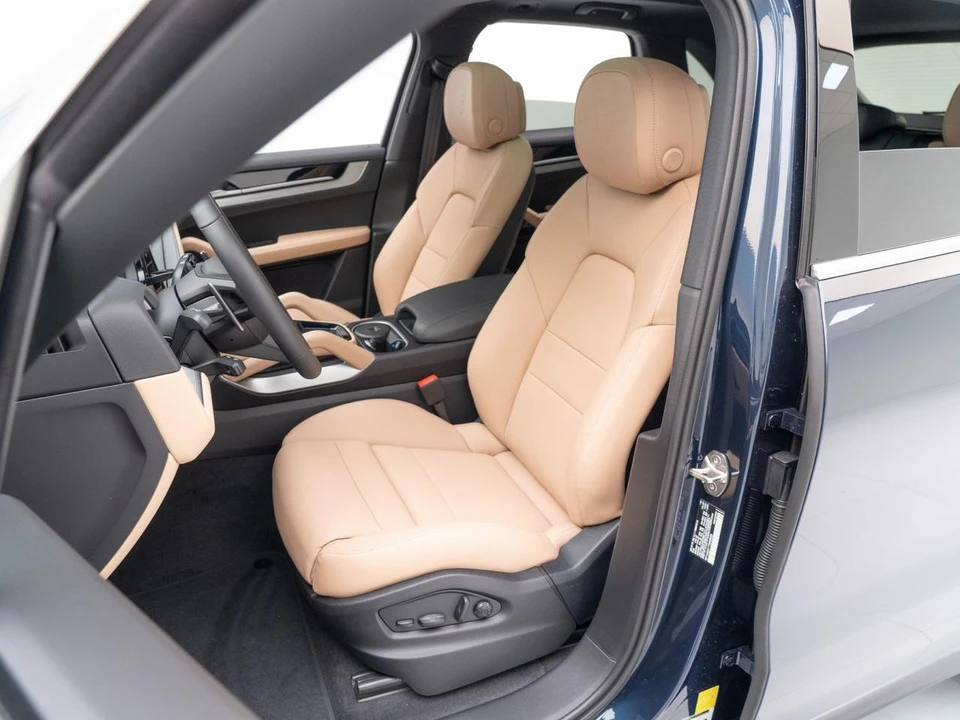 2026 Porsche 9Y0/9Y3 Cayenne - Image 5 of 31