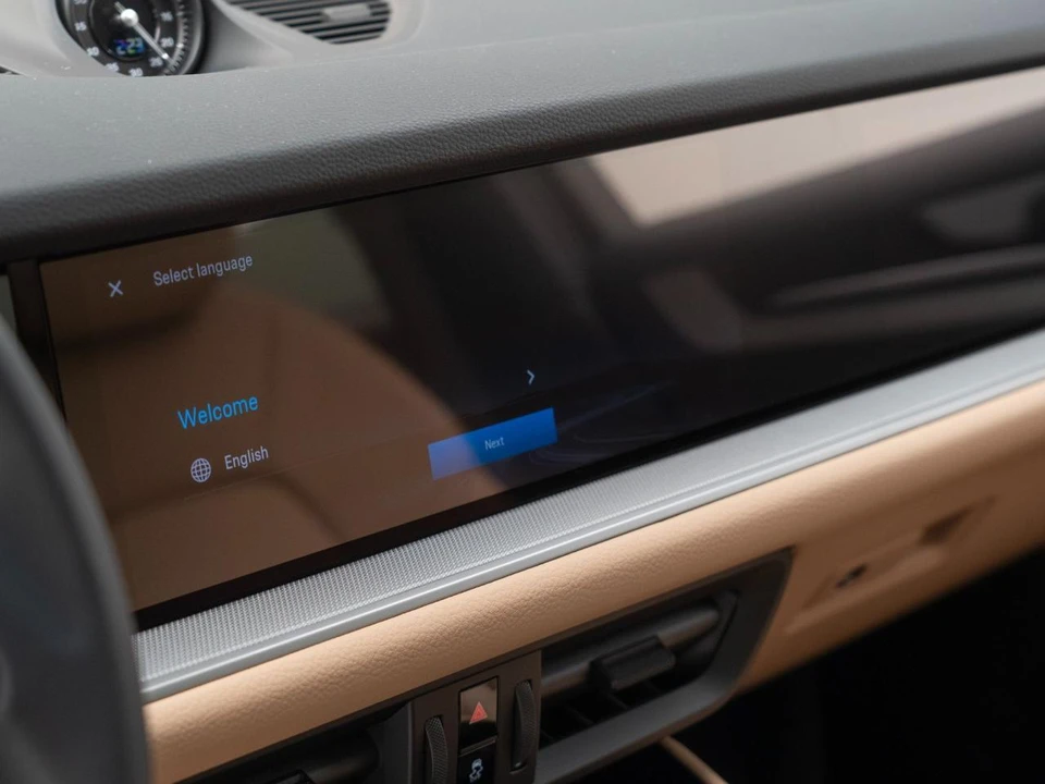 2026 Porsche 9Y0/9Y3 Cayenne - Image 26 of 31