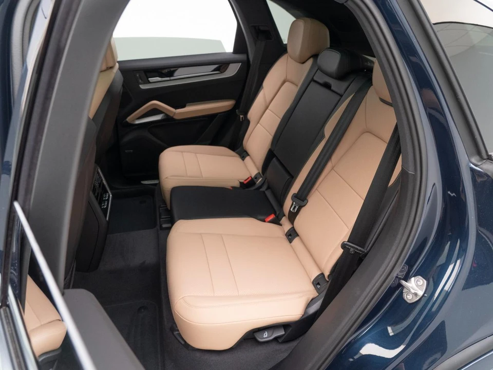 2026 Porsche 9Y0/9Y3 Cayenne - Image 30 of 31