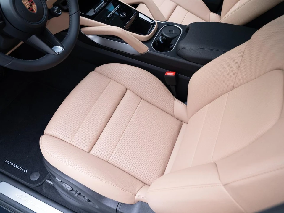 2026 Porsche 9Y0/9Y3 Cayenne - Image 16 of 31