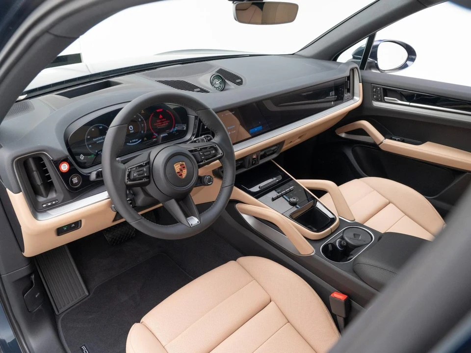 2026 Porsche 9Y0/9Y3 Cayenne - Image 4 of 31