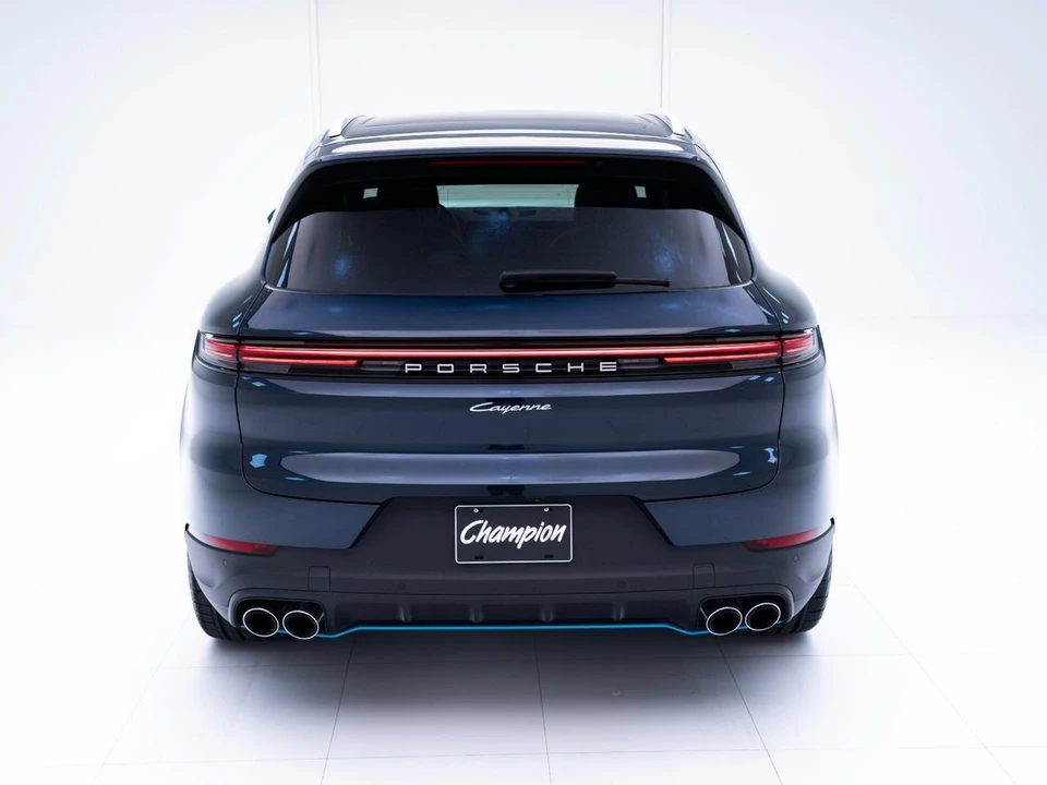 2026 Porsche 9Y0/9Y3 Cayenne - Image 10 of 31