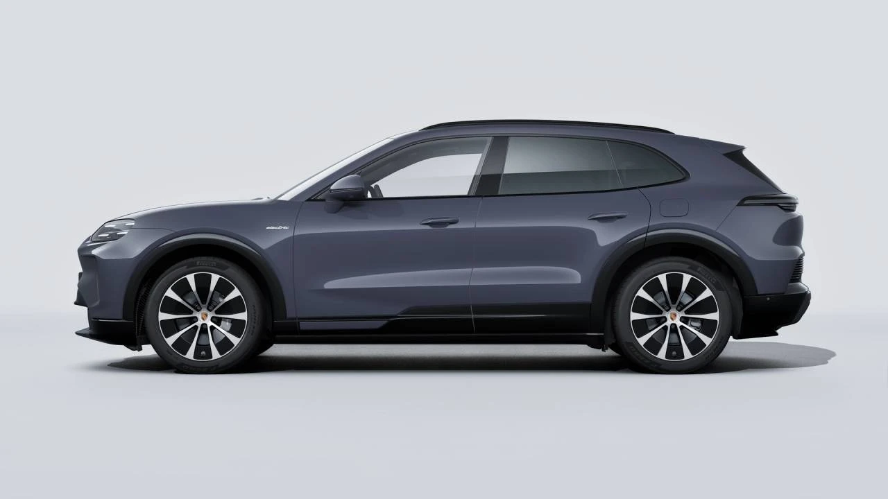 2026 Porsche 9Y0/9Y3 Cayenne - Image 2 of 14
