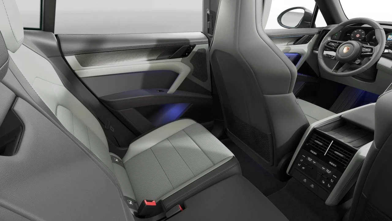 2026 Porsche 9Y0/9Y3 Cayenne - Image 14 of 14