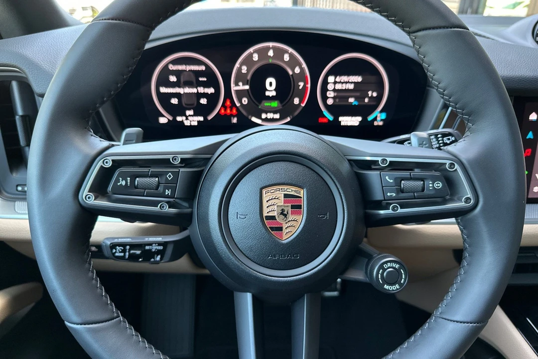 2026 Porsche 9Y0/9Y3 Cayenne - Image 30 of 31