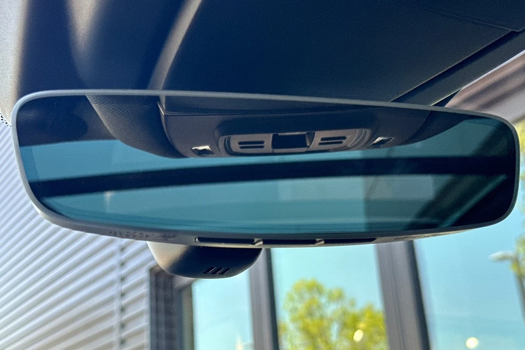 2026 Porsche 9Y0/9Y3 Cayenne - Image 22 of 31