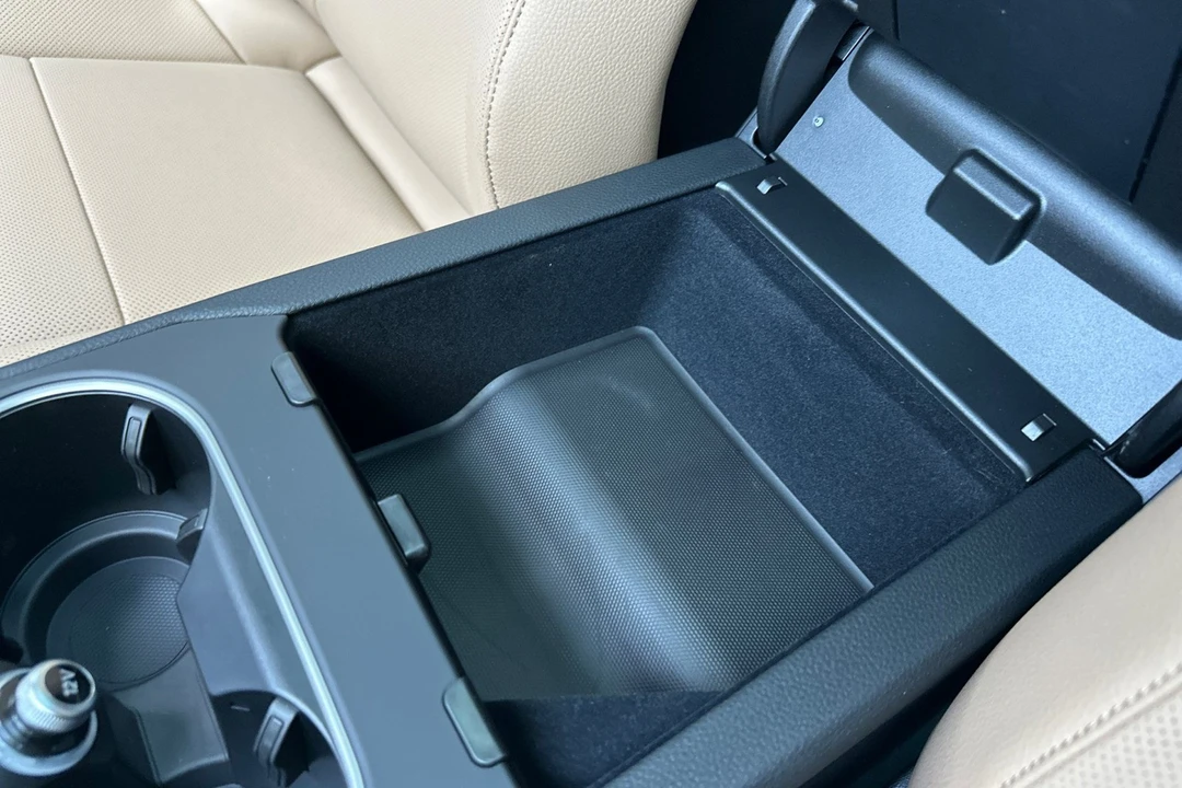 2026 Porsche 9Y0/9Y3 Cayenne - Image 27 of 31