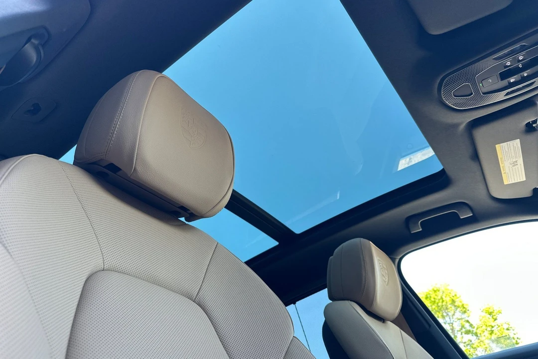 2026 Porsche 9Y0/9Y3 Cayenne - Image 19 of 31