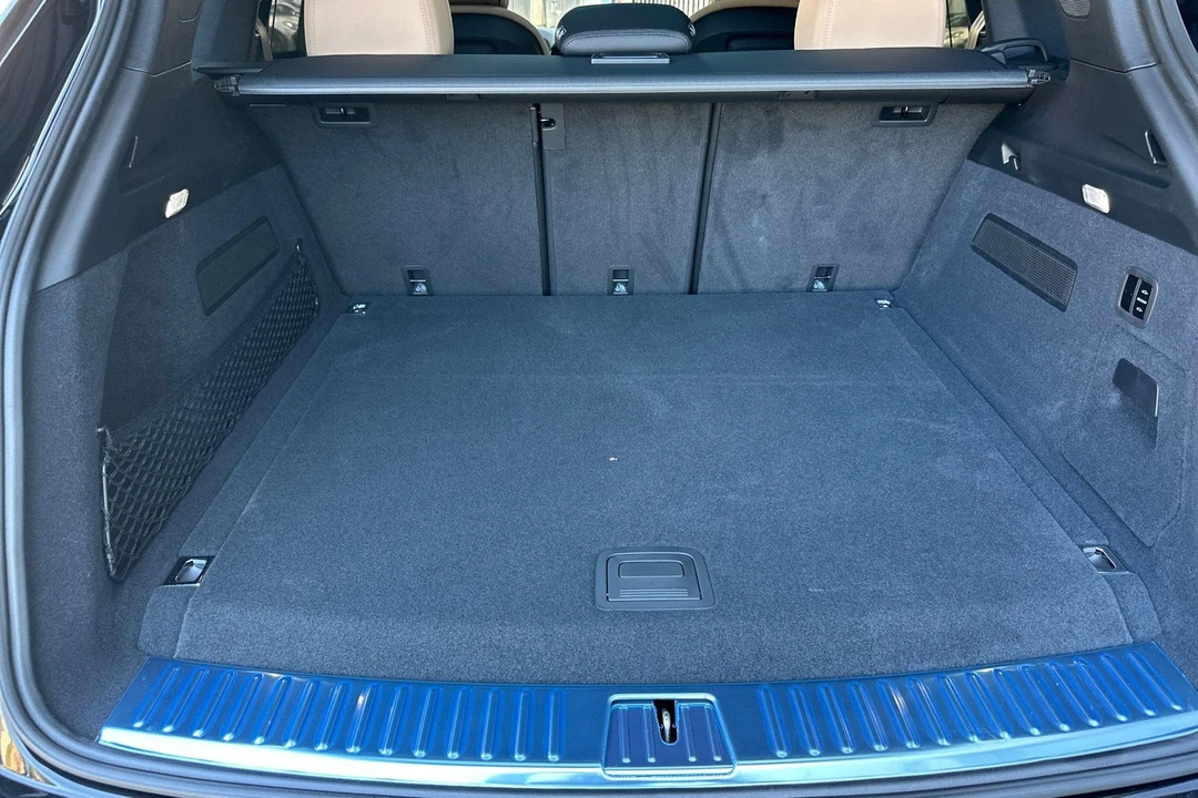 2026 Porsche 9Y0/9Y3 Cayenne - Image 17 of 31