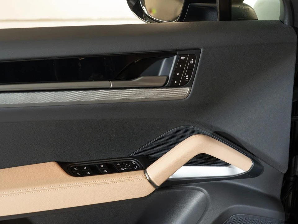 2026 Porsche 9Y0/9Y3 Cayenne Coupe - Image 19 of 31