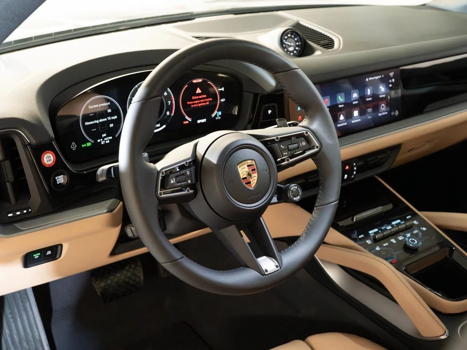 2026 Porsche 9Y0/9Y3 Cayenne Coupe - Image 17 of 31