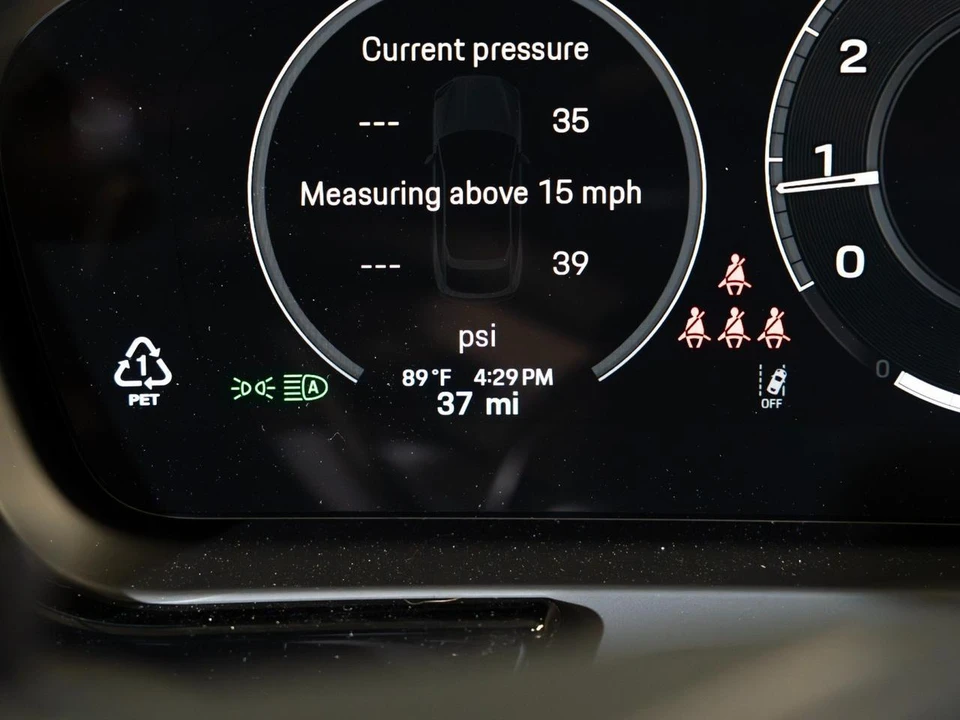 2026 Porsche 9Y0/9Y3 Cayenne Coupe - Image 27 of 31