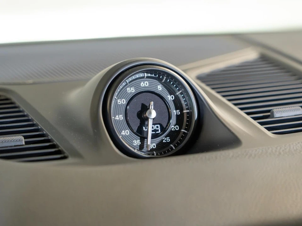 2026 Porsche 9Y0/9Y3 Cayenne Coupe - Image 24 of 31