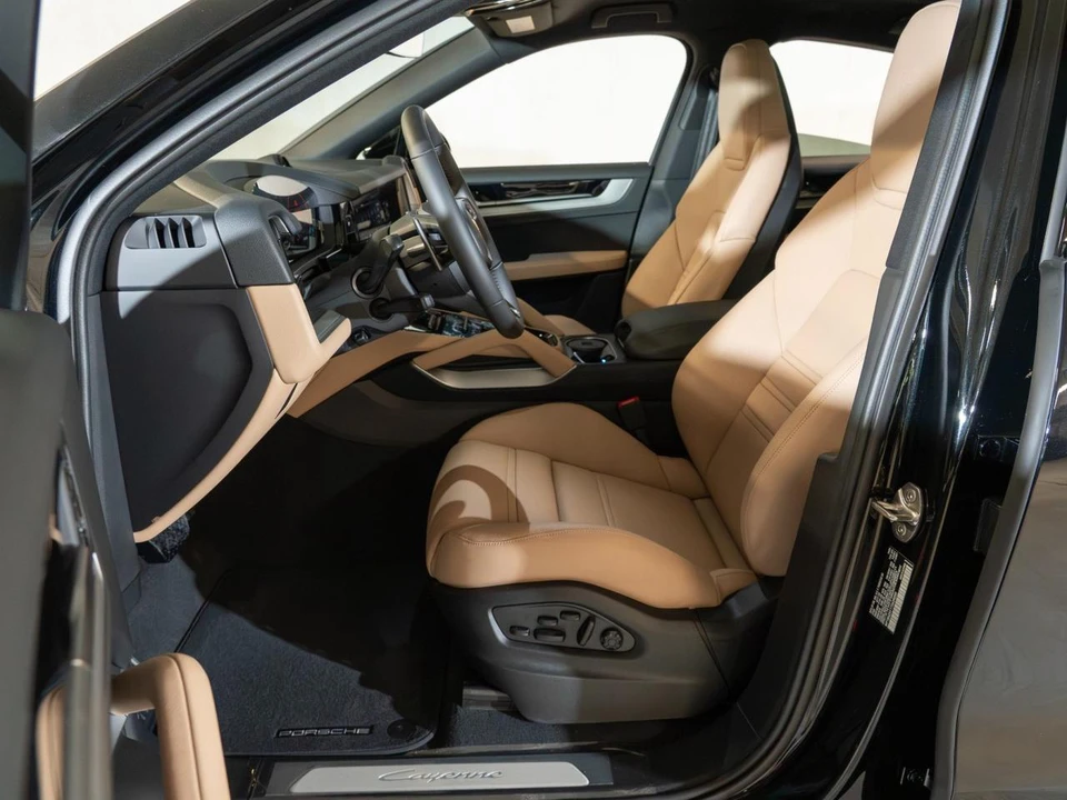 2026 Porsche 9Y0/9Y3 Cayenne Coupe - Image 16 of 31