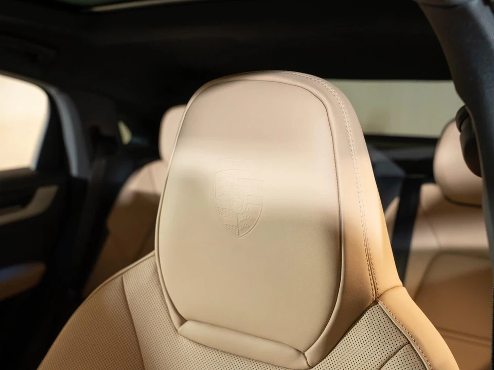 2026 Porsche 9Y0/9Y3 Cayenne Coupe - Image 28 of 31