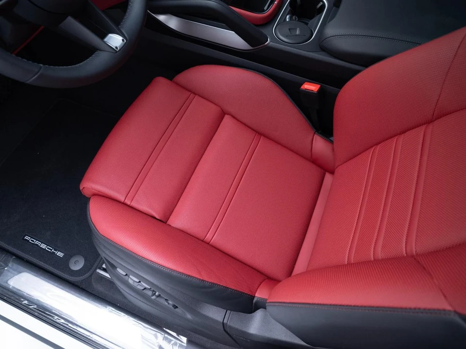 2026 Porsche 9Y0/9Y3 Cayenne Coupe - Image 16 of 21