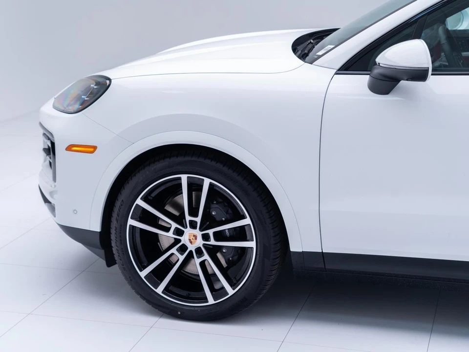 2026 Porsche 9Y0/9Y3 Cayenne Coupe - Image 11 of 21