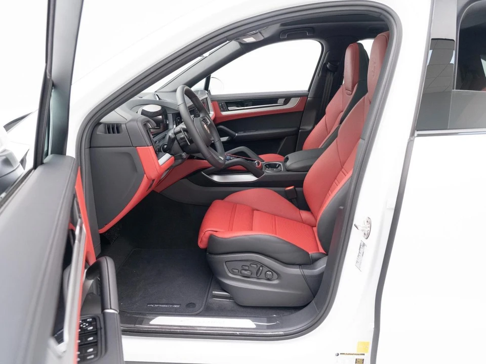 2026 Porsche 9Y0/9Y3 Cayenne Coupe - Image 17 of 21