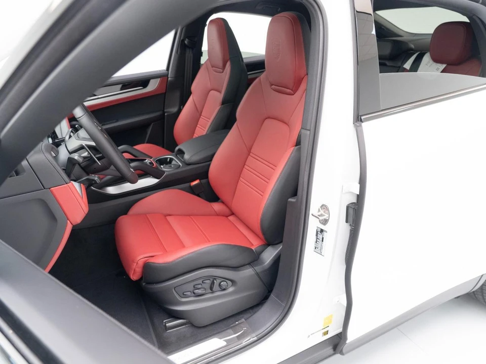 2026 Porsche 9Y0/9Y3 Cayenne Coupe - Image 5 of 21