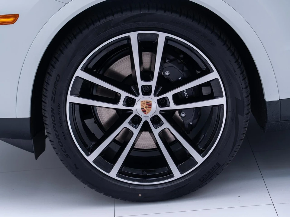 2026 Porsche 9Y0/9Y3 Cayenne Coupe - Image 12 of 21