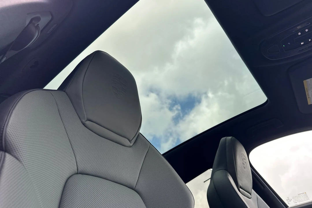 2026 Porsche 9Y0/9Y3 Cayenne - Image 19 of 21