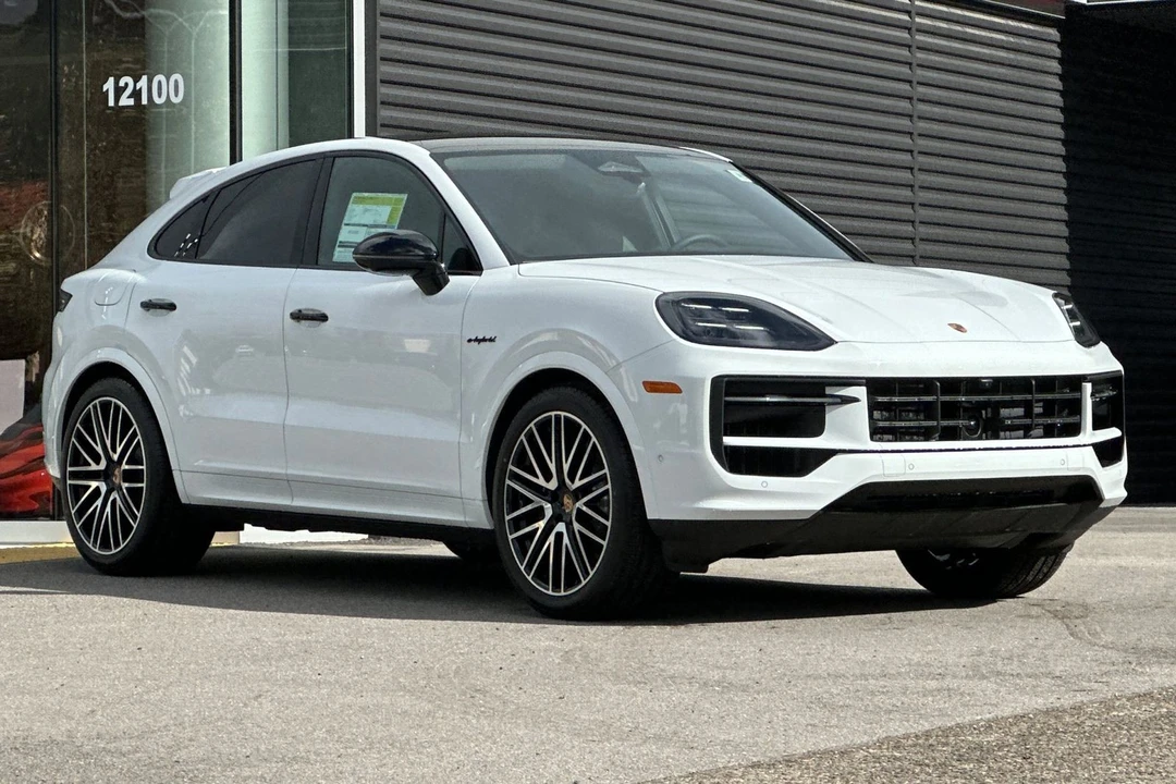 2026 Porsche 9Y0/9Y3 Cayenne - Image 10 of 21