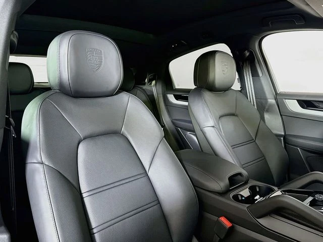 2026 Porsche 9Y0/9Y3 Cayenne Coupe - Image 18 of 31