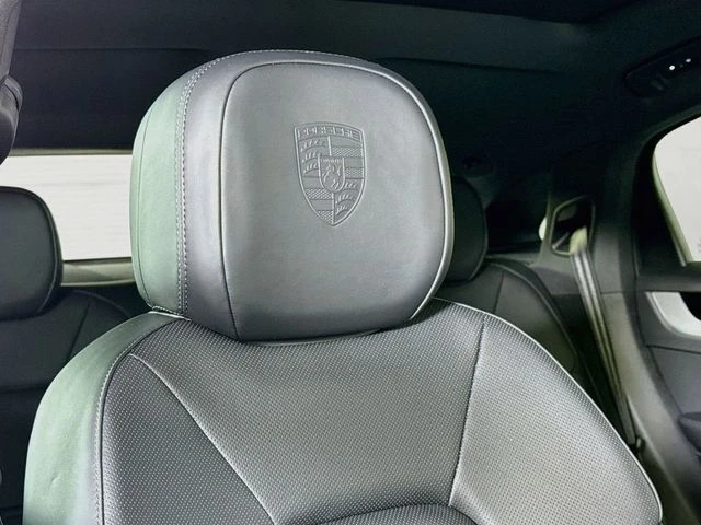 2026 Porsche 9Y0/9Y3 Cayenne Coupe - Image 27 of 31