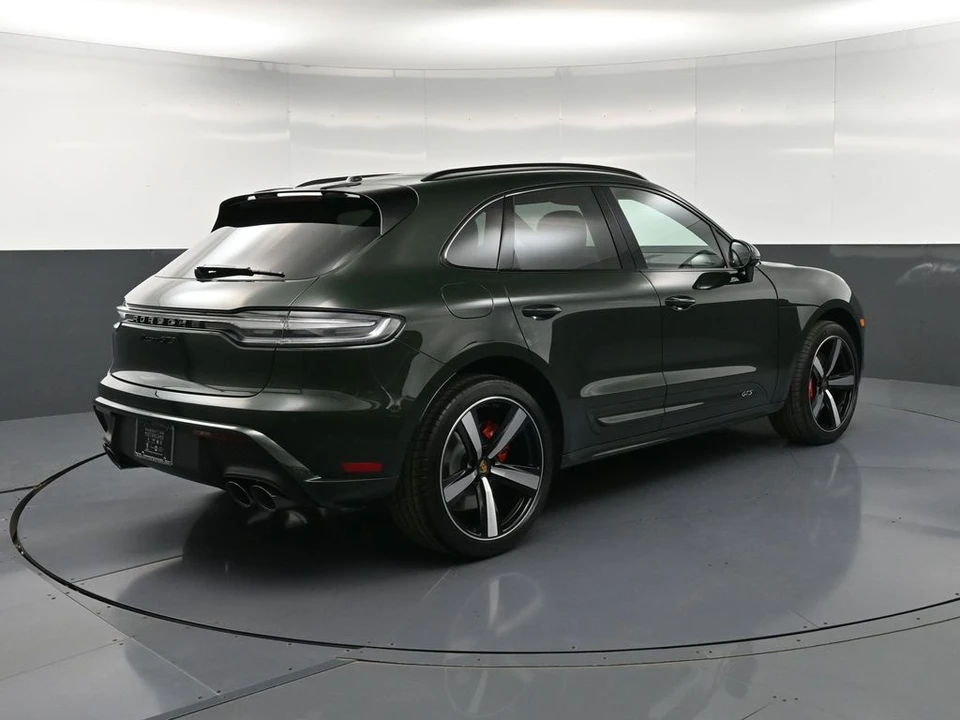 2026 Porsche Macan GTS - Image 7 of 31