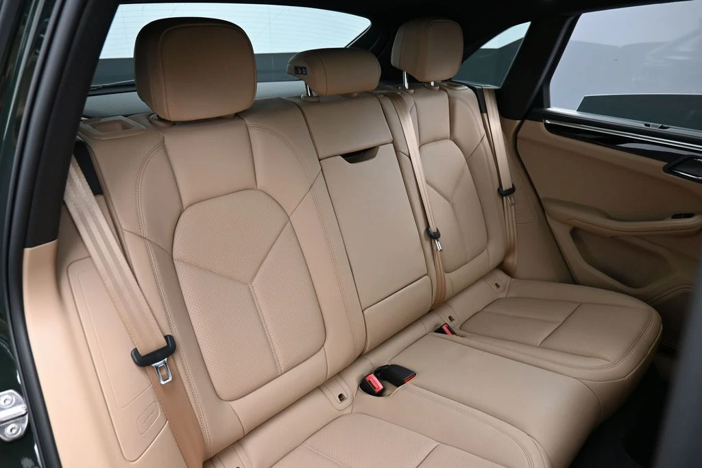 2026 Porsche Macan GTS - Image 27 of 31