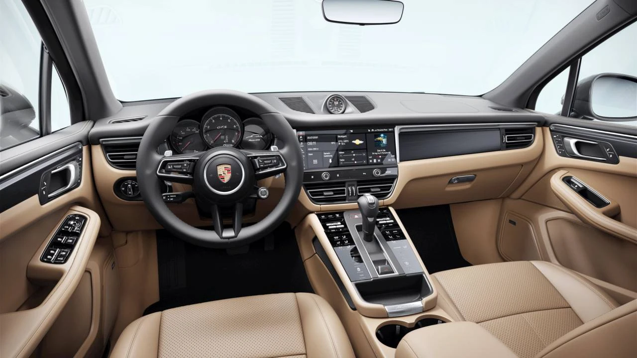 2026 Porsche Macan GTS - Image 9 of 10