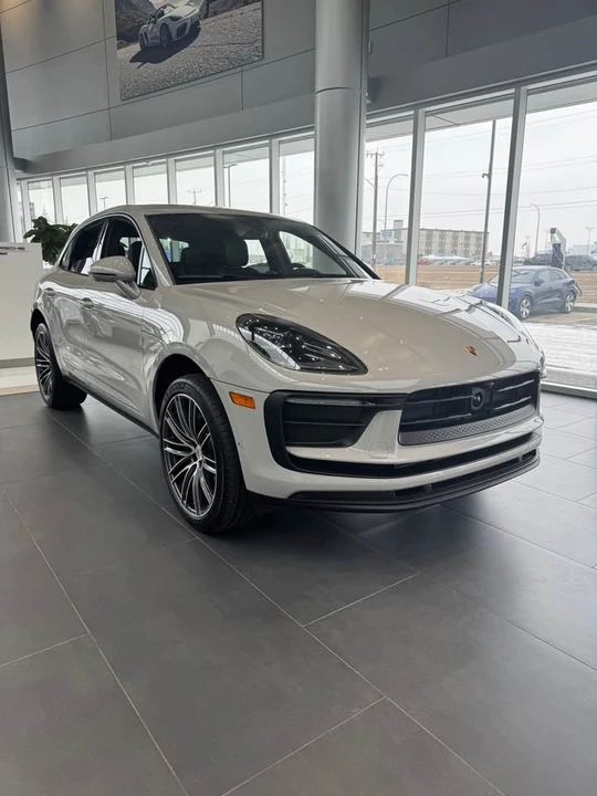 2026 Porsche Macan Electric - Image 3 of 16
