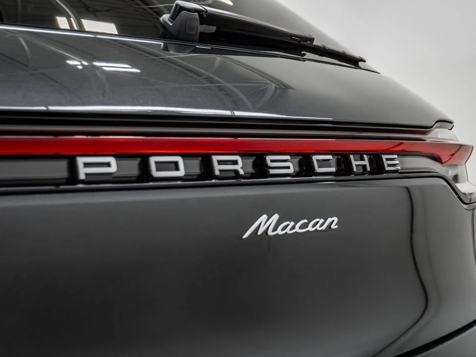 2026 Porsche Macan Electric - Image 12 of 20