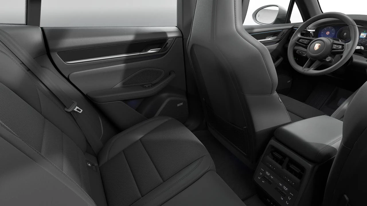 2026 Porsche Macan Electric - Image 14 of 14