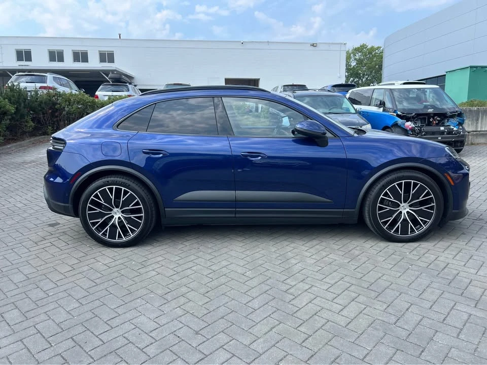 2026 Porsche Macan Electric - Image 6 of 18