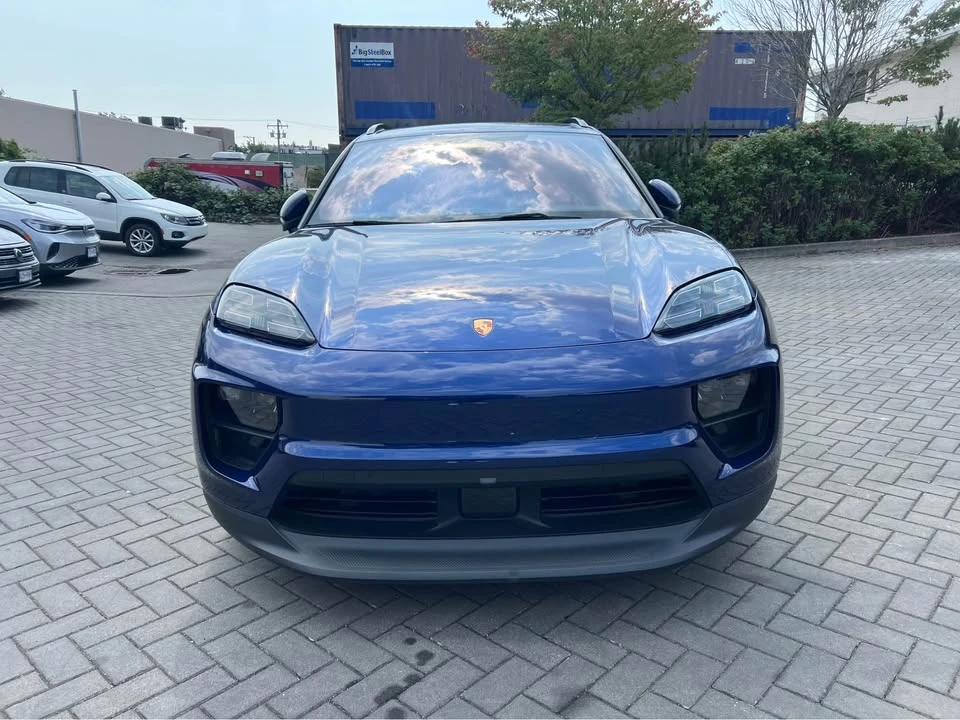 2026 Porsche Macan Electric - Image 8 of 18