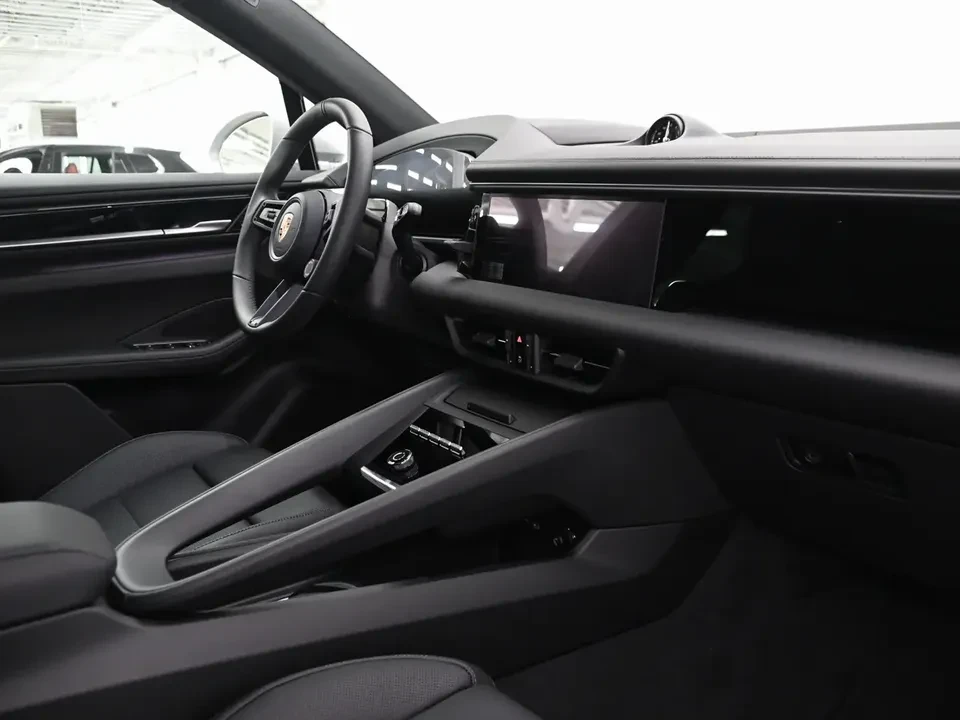 2026 Porsche Macan Electric - Image 20 of 20