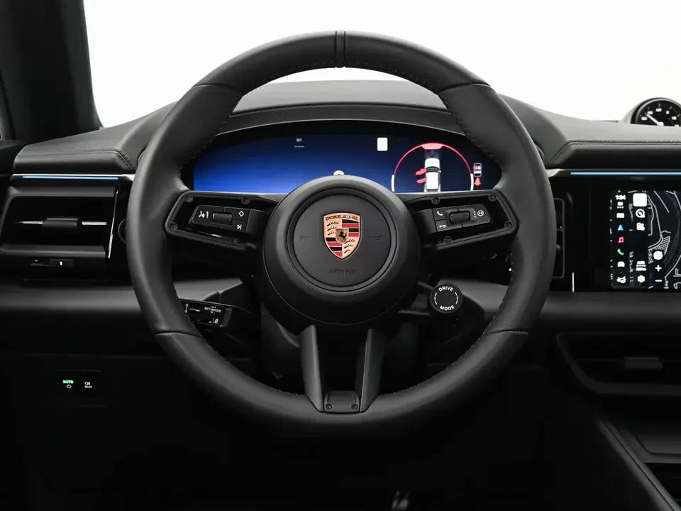 2026 Porsche Macan Electric - Image 16 of 20