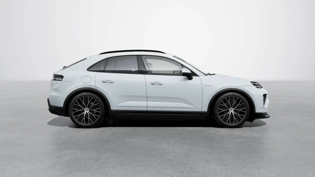 2026 Porsche Macan Electric - Image 6 of 10