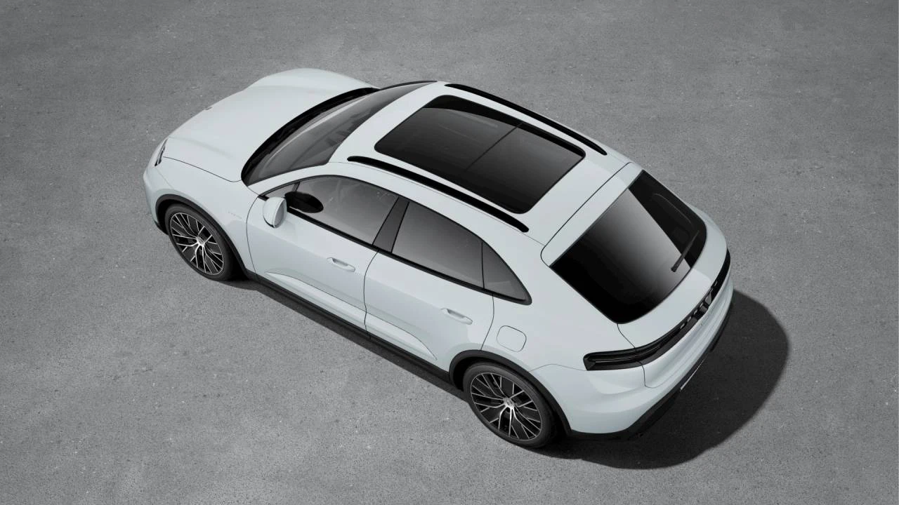 2026 Porsche Macan Electric - Image 4 of 10