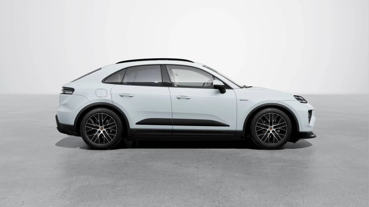 2026 Porsche Macan Electric - Image 6 of 10