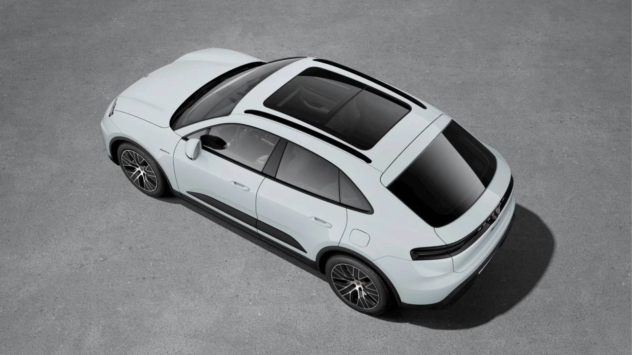 2026 Porsche Macan Electric - Image 4 of 10