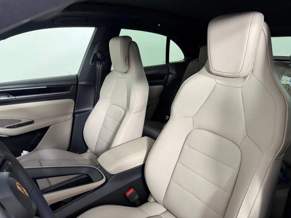 2026 Porsche Macan Electric - Image 5 of 5