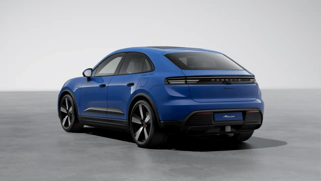 2026 Porsche Macan - Image 24 of 30